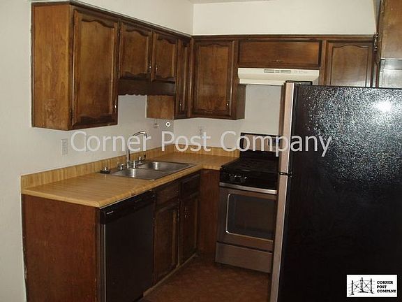 3rd image of 12400 Hardin Ct NE