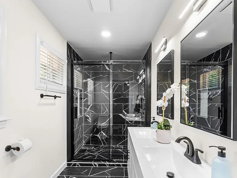 2014 Sandhurst Dr — Photo 18
