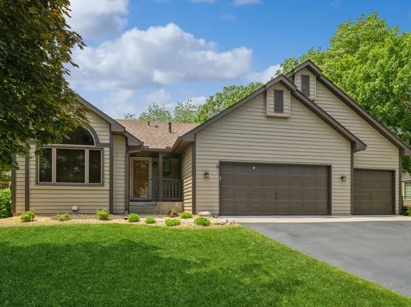 1475 Myrtle Ct N, Maplewood, MN 55119