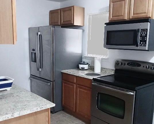 5th image of 755 Country Club Dr #4