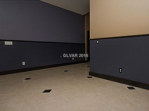 5th image of 5835 Outraker Ct