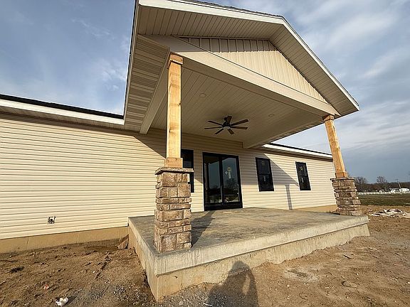 3rd image of 13147 N Country Club Rd