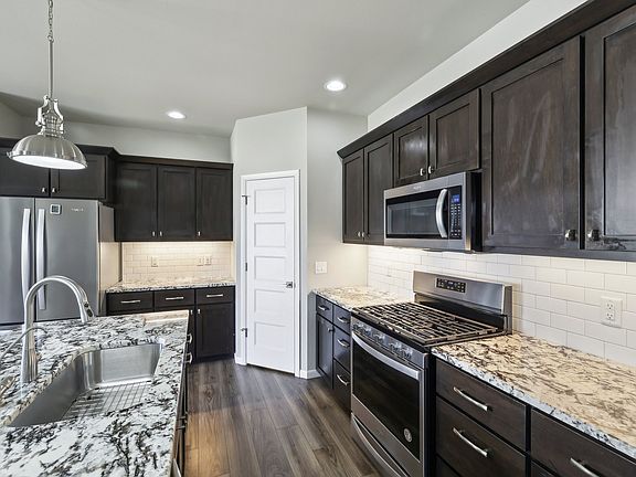5th image of 520 Tawny Elm Pkwy