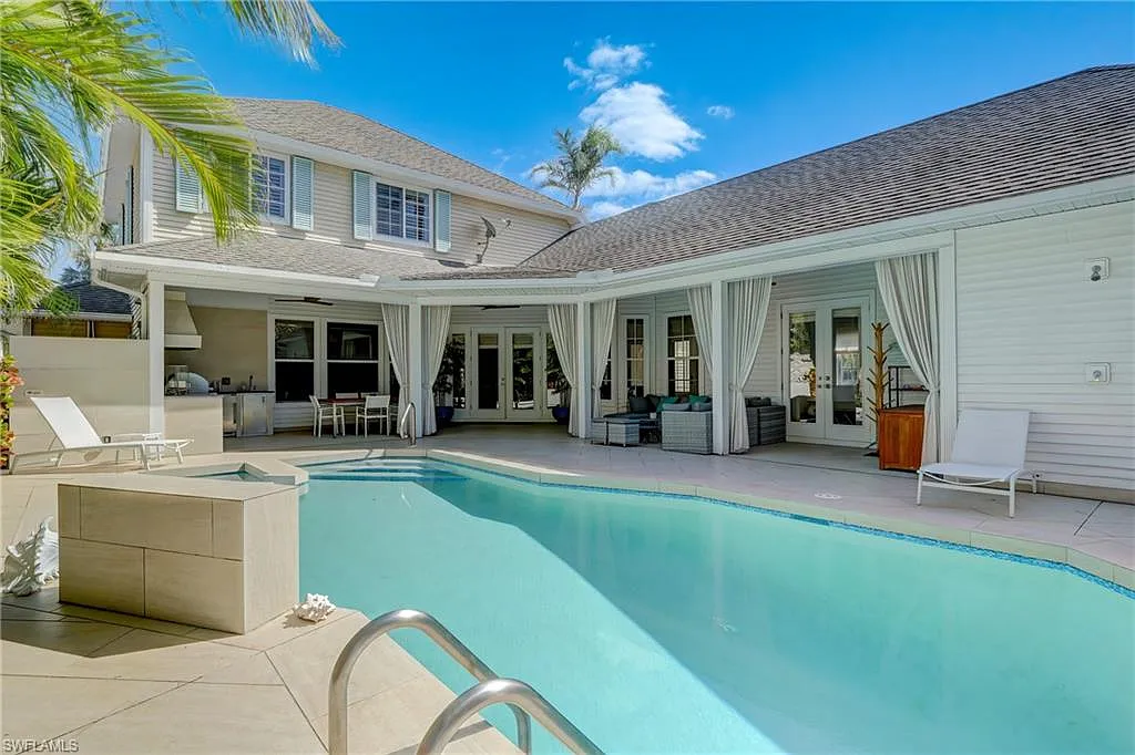 5 bed, 3.5 bath, 3277 sqft, $48,000 — Photo 3