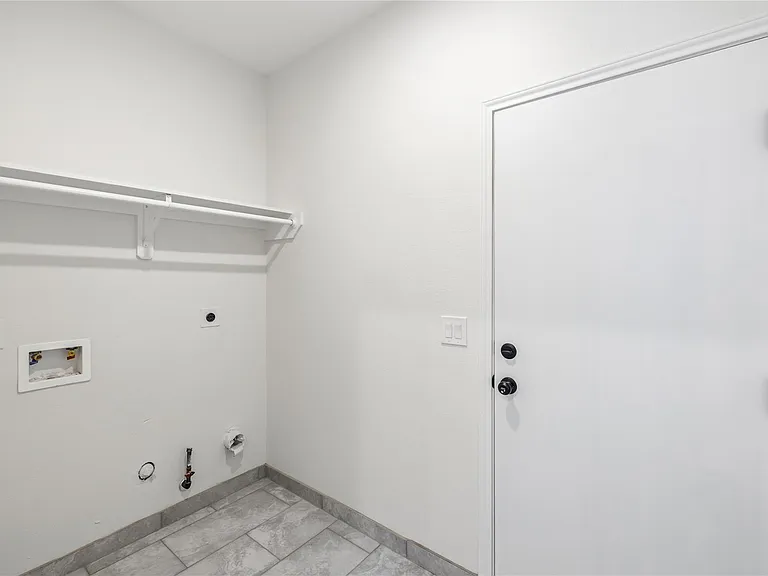 6138 Brookfield Dr #B — Photo 17