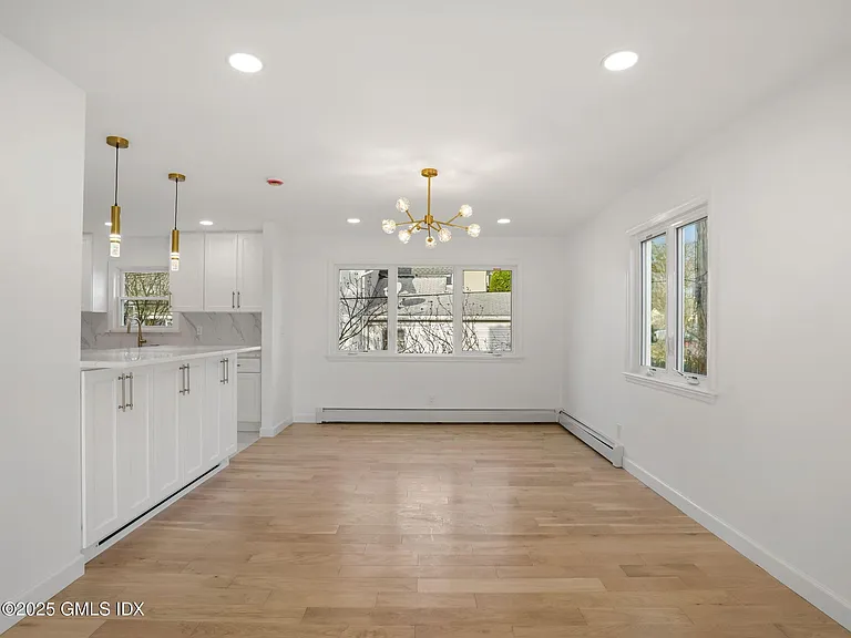 37 Edgewood Ave #B — Photo 5