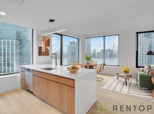 87 Commercial St #2426S, Brooklyn, NY 11222