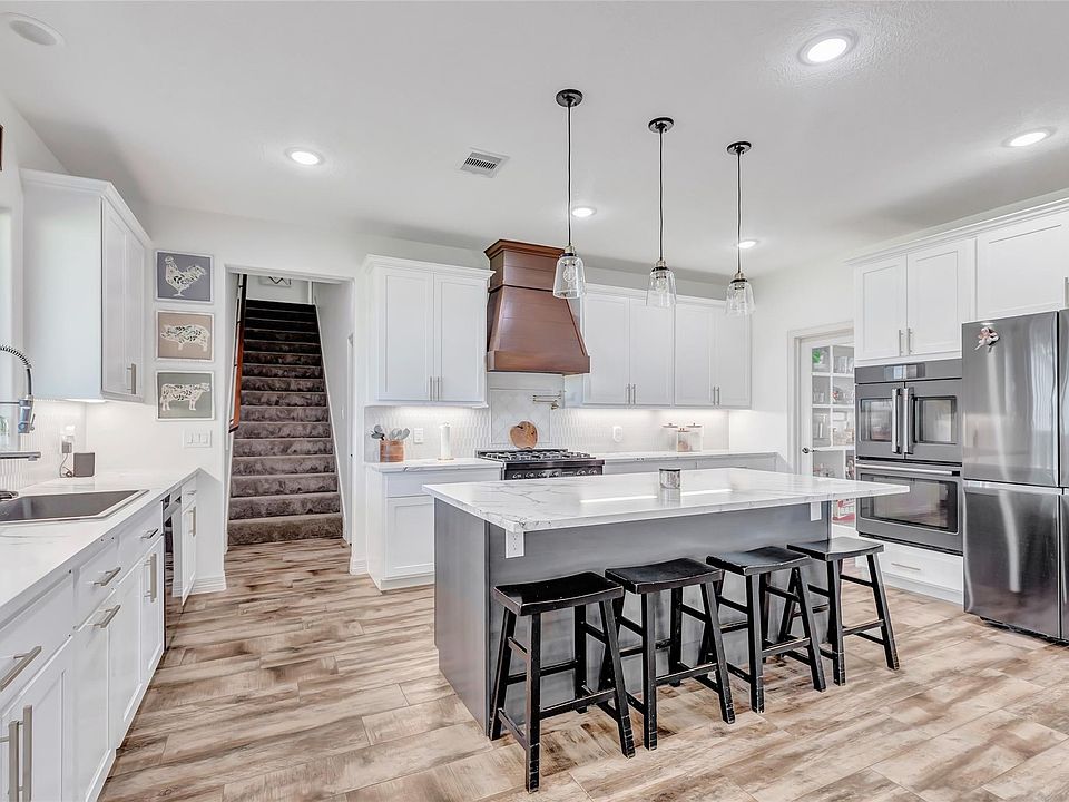 1st image of 136 Timber Ridge Rd