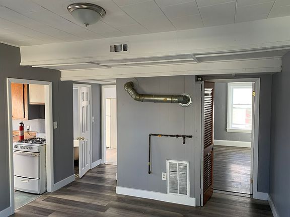 2nd image of 122 Lincoln Ave APT 2R