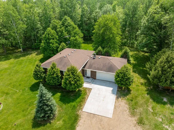 150 Peterson Rd, Grand Rapids, MN 55744