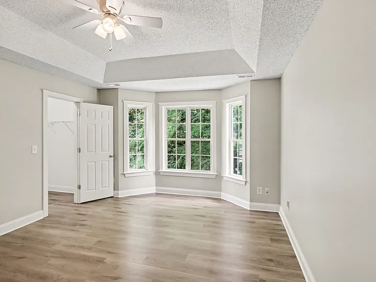 1919 Olsen Ln — Photo 8