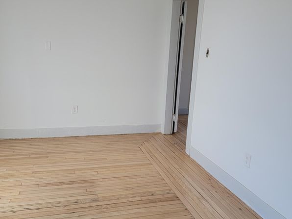 137 Cedar St