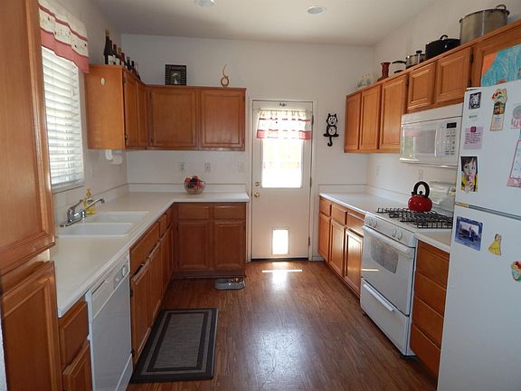 3rd image of 15557 Keokuk Way