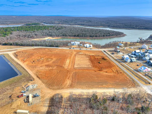 72 Boulevard Carlton Lndg, Eufaula, OK 74432