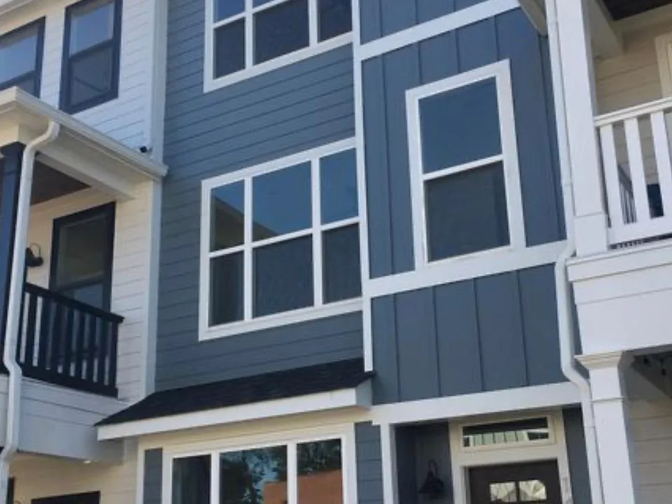 1437 Park Ave #3