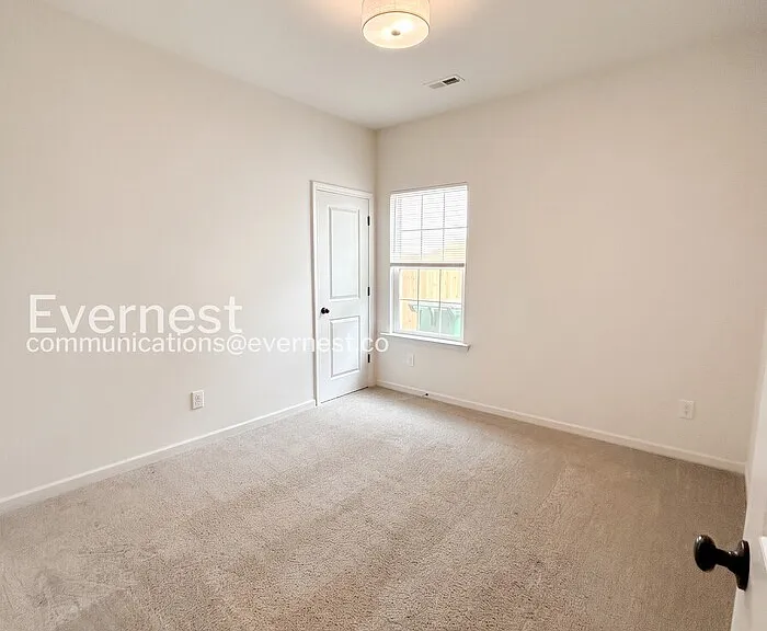 517 N Linwood Ave — Photo 10
