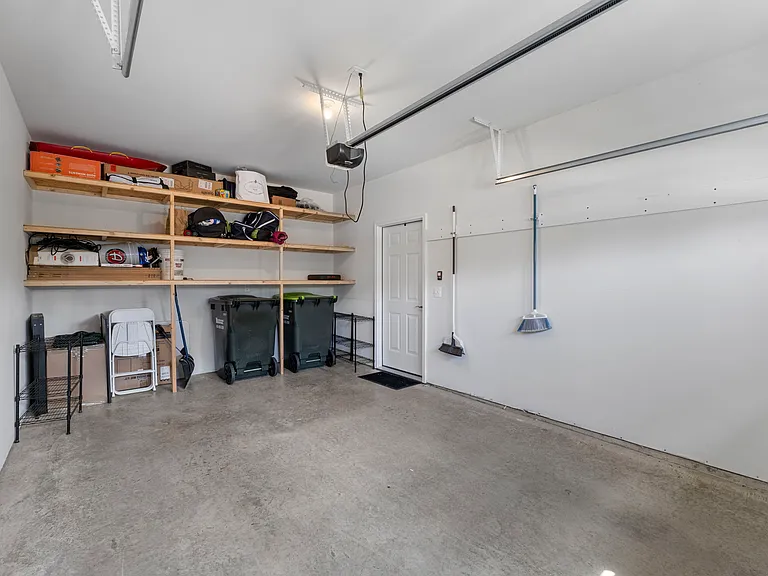 1810 Fowler St — Photo 35