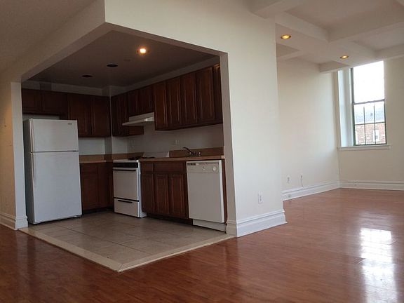 4th image of 4502 Ditmars Blvd APT 121