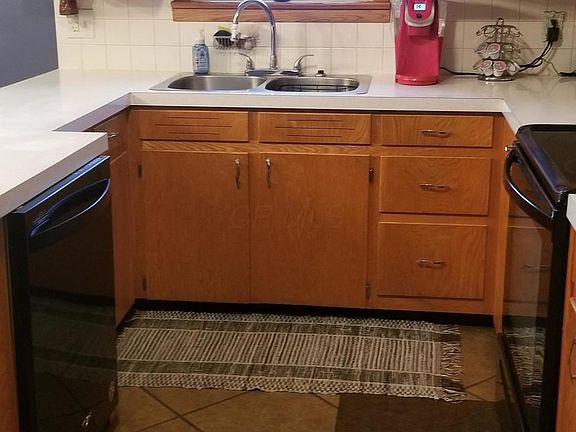 4th image of 632 Louise Ave