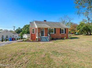 888 E Hunt Rd, Alcoa, TN 37701