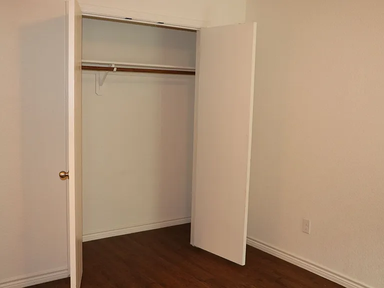4600 Waterproof Dr — Photo 13