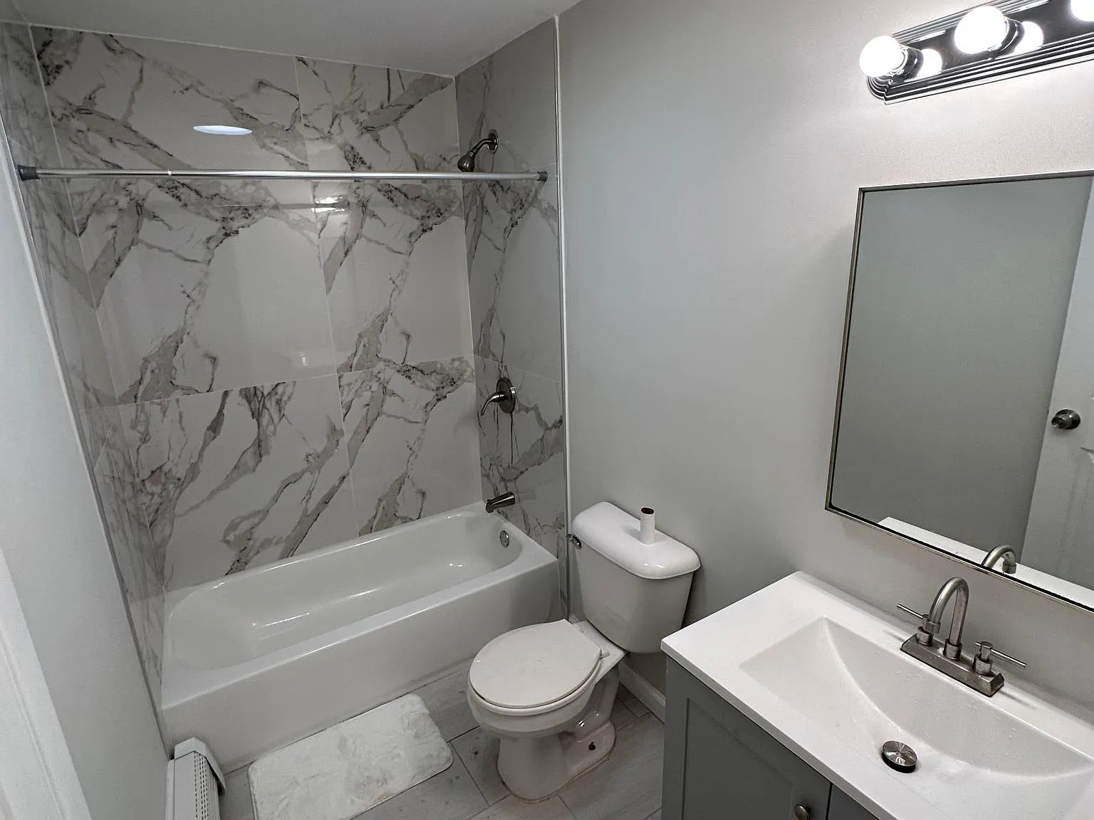 2 bed, 900 sqft, $2,000 — Photo 4