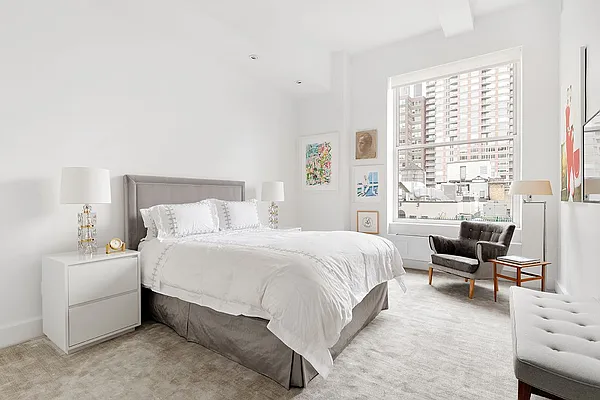 Sold by Compass | media 25