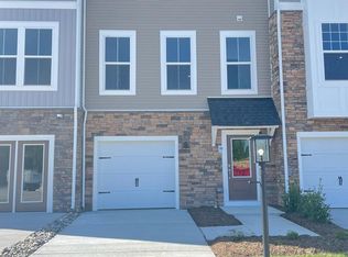 692 McCormick Farm Dr, Glen Allen, VA 23060