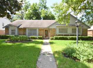 222 Magic Oaks Dr, Spring, TX 77388