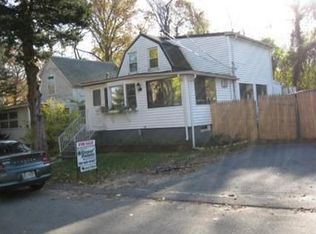 18 Oak St, Kingston, MA 02364