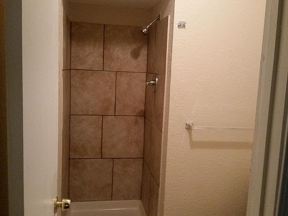 5th image of 3710 E 9th St
