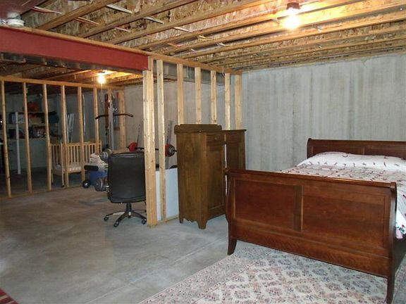 4th image of 1424 Canterbury Ct #2