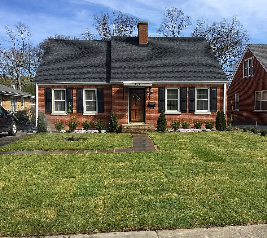 204 Park Ave photo 1