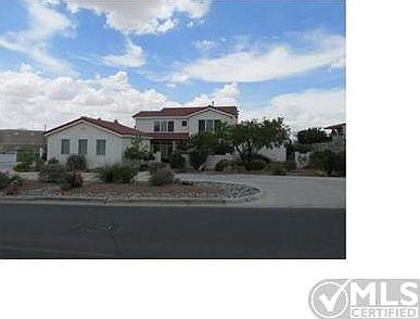 3rd image of 909 Broadmoor Dr