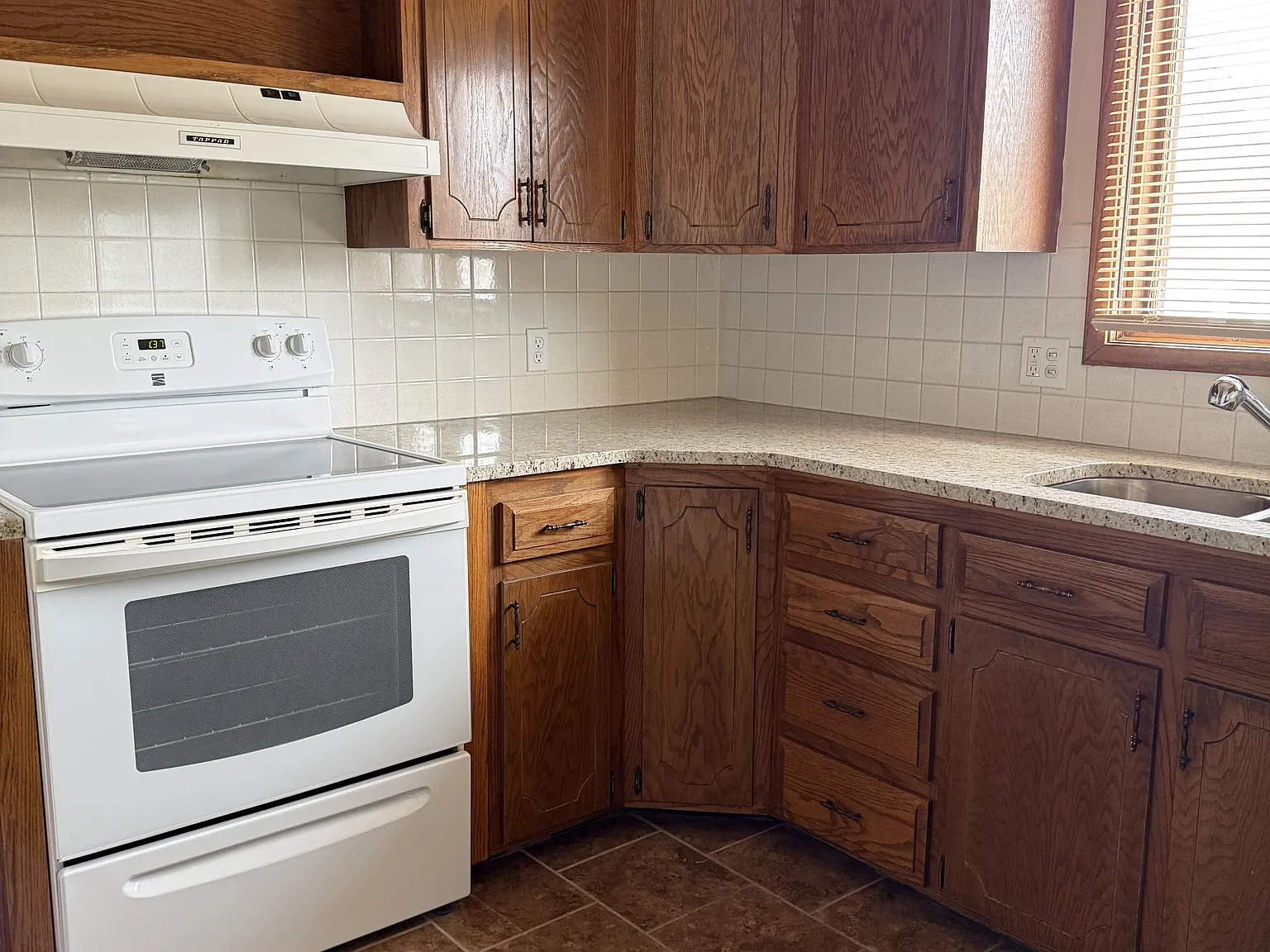 605-607 N. Humbolt - 1 — Photo 4