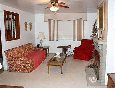 4th image of 4782 Warner Dr