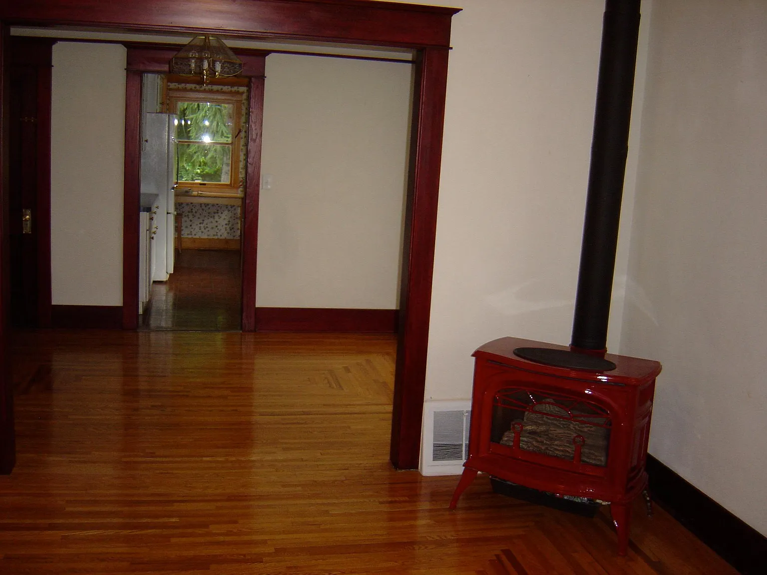 3 bed, 1525 sqft, $1,900 — Photo 4