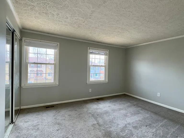 5371 King Arthur Cir — Photo 16