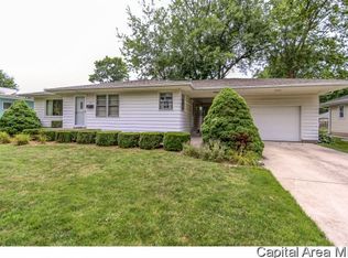 19 Sunnyside Dr, Springfield, IL 62702