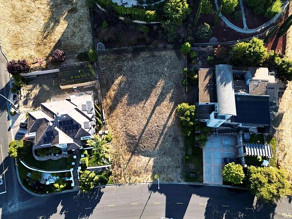 5th image of 2304 Bennington Drive