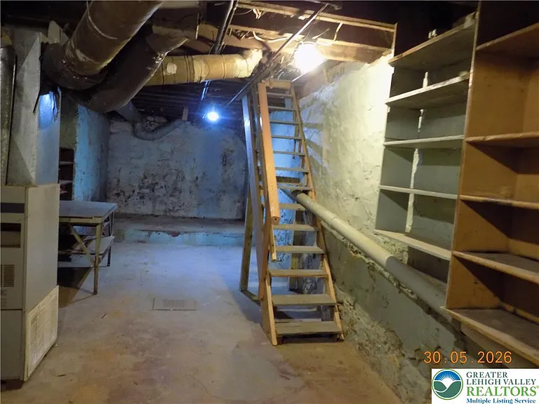 47 W Goepp St — Photo 26