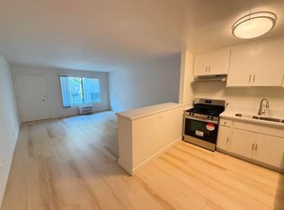 7541 Sepulveda Blvd #8, Van Nuys, CA 91405