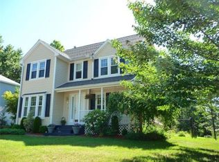 9 Sunrise Ave, Leominster, MA 01453