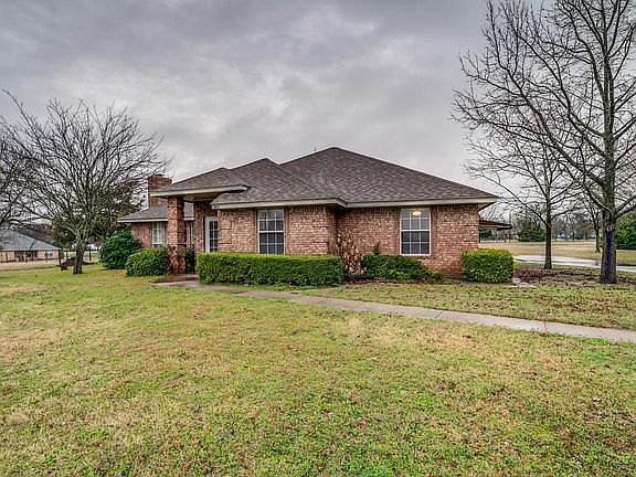3rd image of 200 Willow Creek Ct