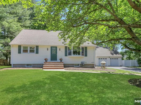 123 Chapel Rd, Mahwah, NJ 07430