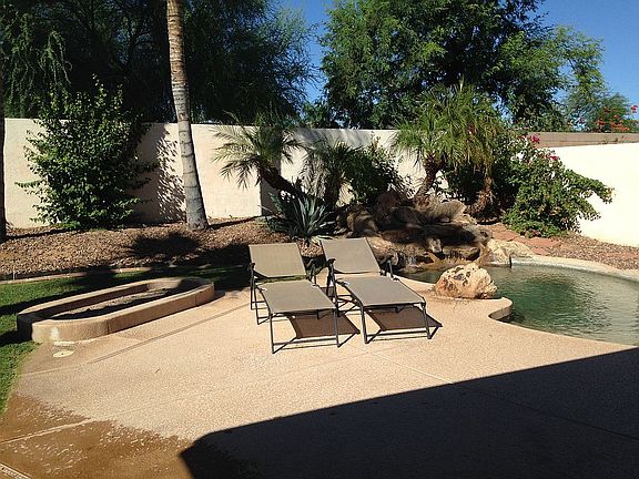 3rd image of 4140 E Meadow Dr