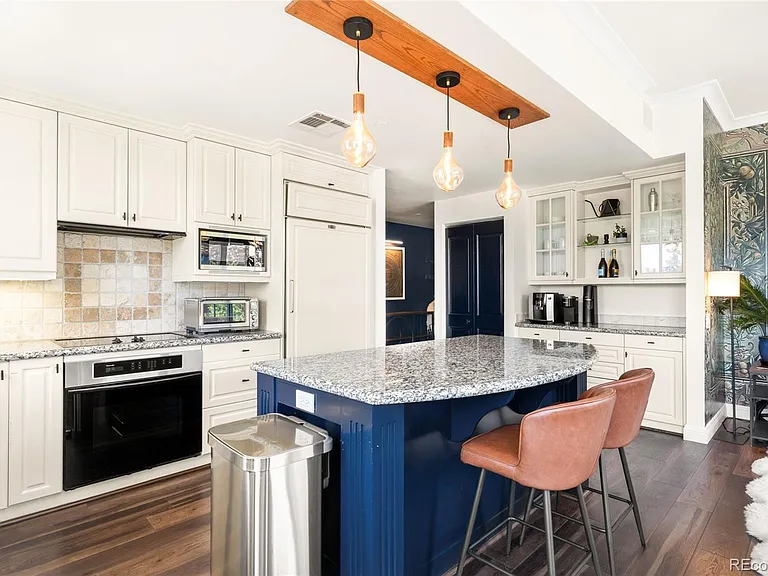 400 E 3rd Ave #404 — Photo 9