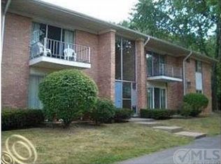 1237 Island Dr APT 202, Ann Arbor, MI