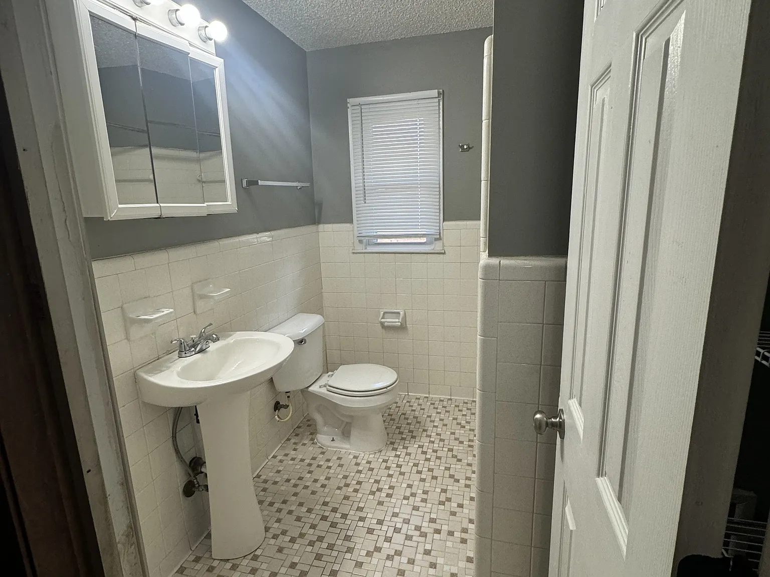 1047-D Rulnick Street - 1 — Photo 3