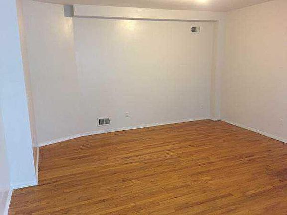 3rd image of 29 Northfield Ave #3BD